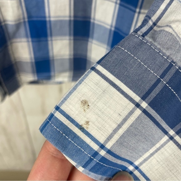 Vineyard vines blue and white plaid button down small - Picture 4 of 6